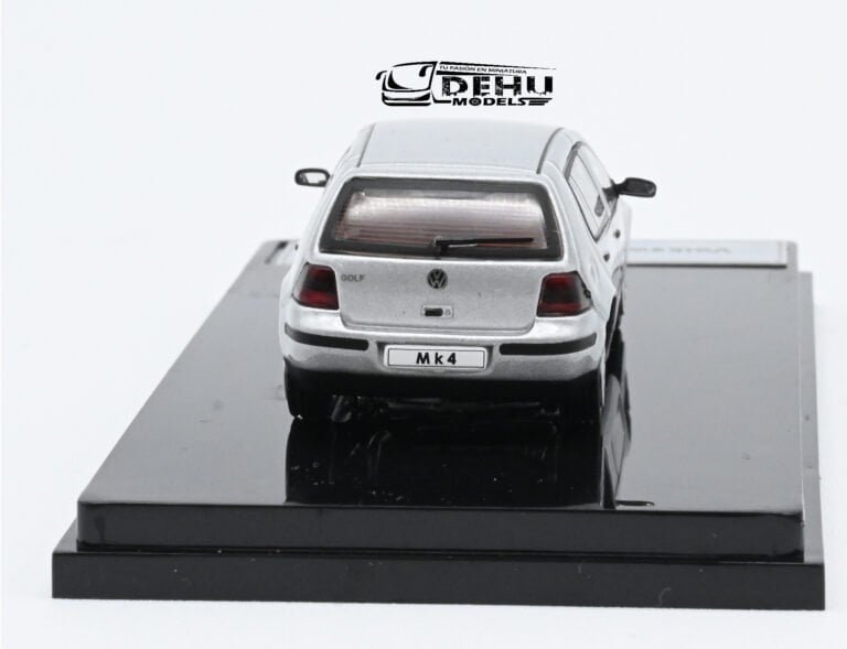 Volkswagen Golf MK4 Cuatro Puertas Gris (3)