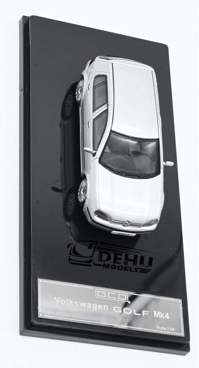 Volkswagen Golf MK4 Cuatro Puertas Gris (7)