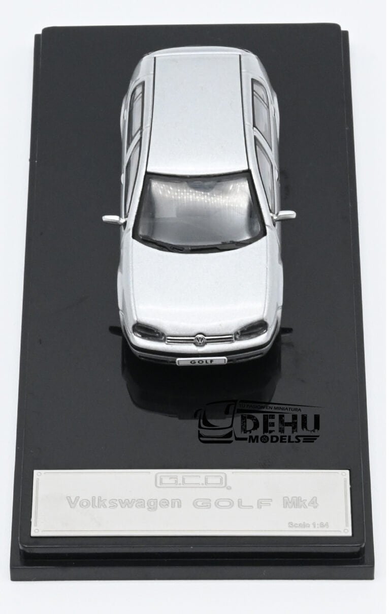 Volkswagen Golf MK4 Cuatro Puertas Gris (9)