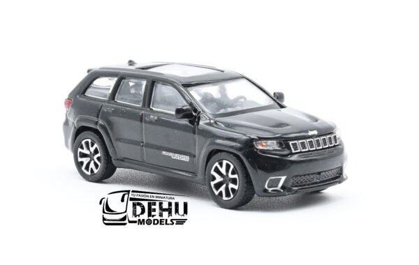 Camioneta a Escala 1/64 Jeep Grand Cherokee Trackhawk 2019 Negra, JV64031N JKM - Imagen 3