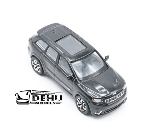 Camioneta a Escala 1/64 Jeep Grand Cherokee Trackhawk 2019 Negra, JV64031N JKM - Imagen 2