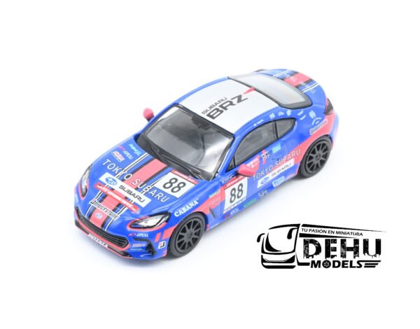 Auto a Escala 1/64 Subaru BRZ Tokyo Subaru Racing Azul - Rosa, PR64-0088 Pop Race - Imagen 9