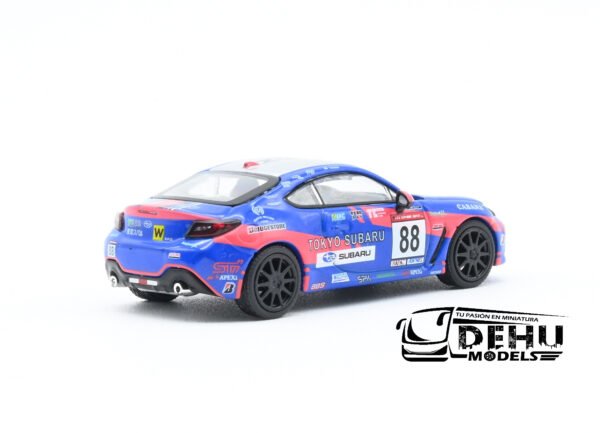 Auto a Escala 1/64 Subaru BRZ Tokyo Subaru Racing Azul - Rosa, PR64-0088 Pop Race - Imagen 5