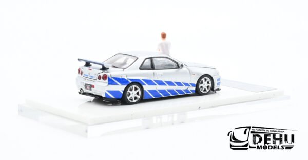 Auto a Escala 1/64 Nissan Skyline GTR R34 Fast & Furious Con Figura, CA646305-1 Cool Art - Imagen 4