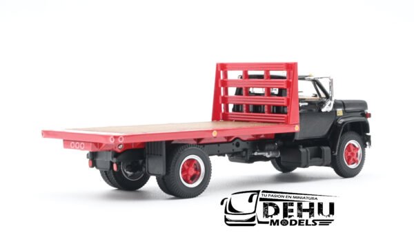 Camión a Escala 1/64 Chevrolet Chevy C65 Cama Plana de un eje Negro - Rojo, 60-0924 DCP By First Gear - Imagen 5