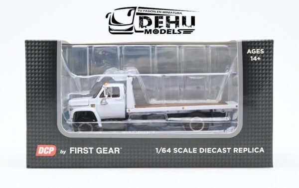 Camión a Escala 1/64 Chevrolet Chevy C65 Cama Plana de un eje Blanco, 60-1021 DCP By First Gear - Imagen 12