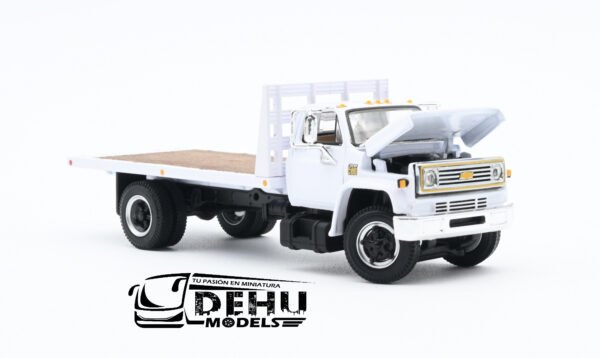 Camión a Escala 1/64 Chevrolet Chevy C65 Cama Plana de un eje Blanco, 60-1021 DCP By First Gear - Imagen 6