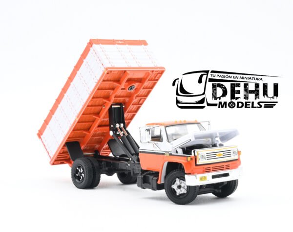 Camión a Escala 1/64 Chevrolet Chevy C65 Con Caja de Granos de Volteo de un eje, 60-1200 DCP By First Gear - Imagen 6