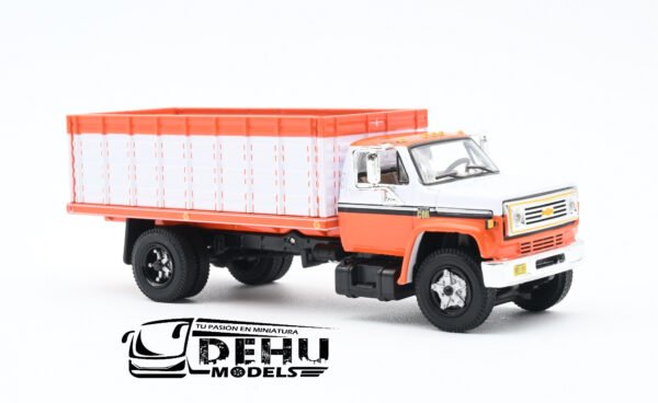 Camión a Escala 1/64 Chevrolet Chevy C65 Con Caja de Granos de Volteo de un eje, 60-1200 DCP By First Gear - Imagen 3