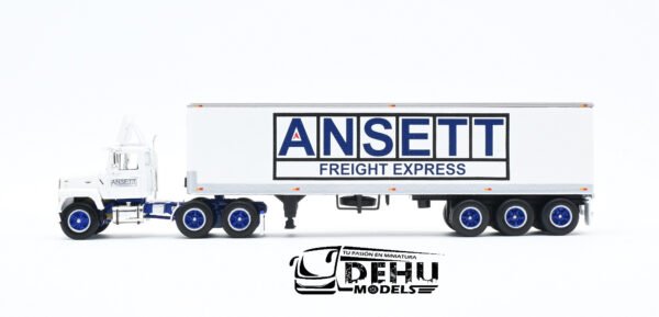 Tráiler a Escala 1/64 Ford LT-9000 Day Cab con Remolque Caja Seca Vintage de 40' de Tres Ejes ANSETT Freight Express, 60-1284 DCP By First Gear - Imagen 9