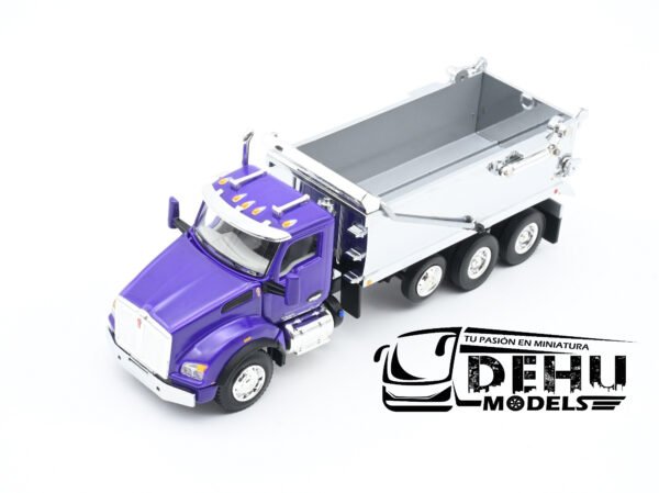 Camión a Escala 1/64 Kenworth T800 Rogue Dump Truck Volteo de 3 Ejes Morado - Cromo, 60-1414 DCP By First Gear - Imagen 12