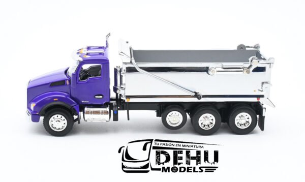 Camión a Escala 1/64 Kenworth T800 Rogue Dump Truck Volteo de 3 Ejes Morado - Cromo, 60-1414 DCP By First Gear - Imagen 10