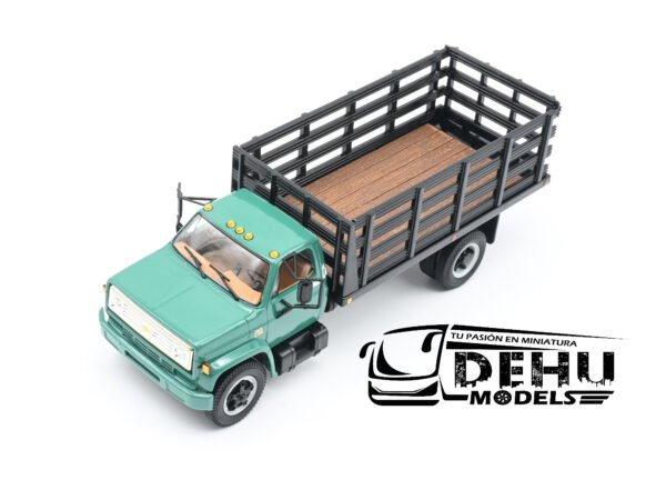 Camión a Escala 1/34 Chevrolet Chevy C65 Con Caja de Redilas de un eje Verde - Negro, 10-4219 First Gear - Imagen 11
