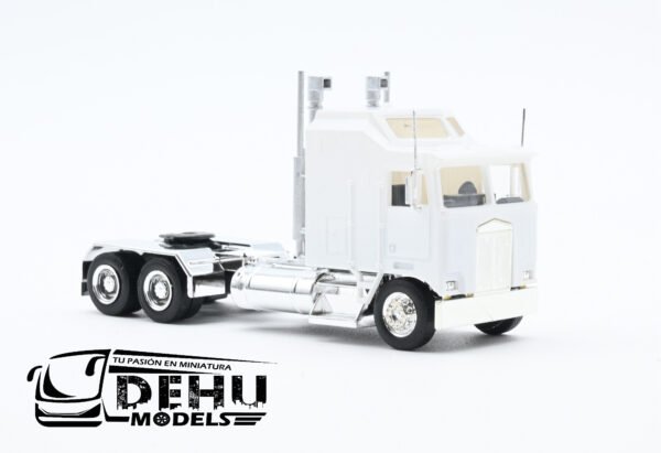 Tráiler a Escala 1/87 Kenworth K100 Solo Tracto De Chasis Largo XXL Blanco - Cromo, 35259 Promotex