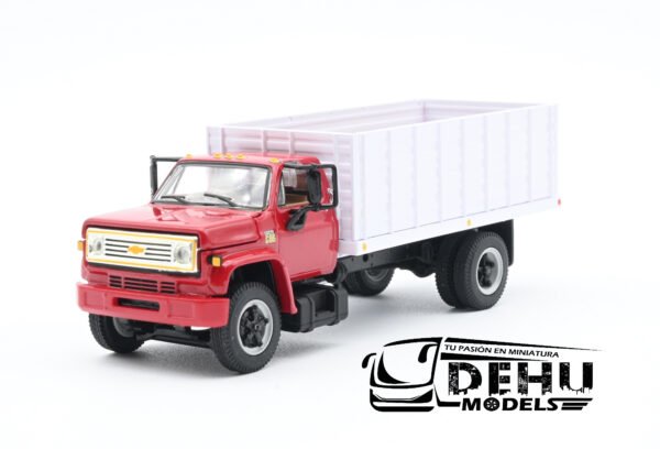 Camión a Escala 1/64 Chevrolet Chevy C65 Con Caja de Granos de Volteo de un eje Rojo - Blanco, 60-0913 DCP By First Gear - Imagen 10