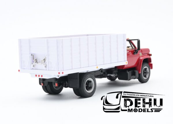 Camión a Escala 1/64 Chevrolet Chevy C65 Con Caja de Granos de Volteo de un eje Rojo - Blanco, 60-0913 DCP By First Gear - Imagen 5