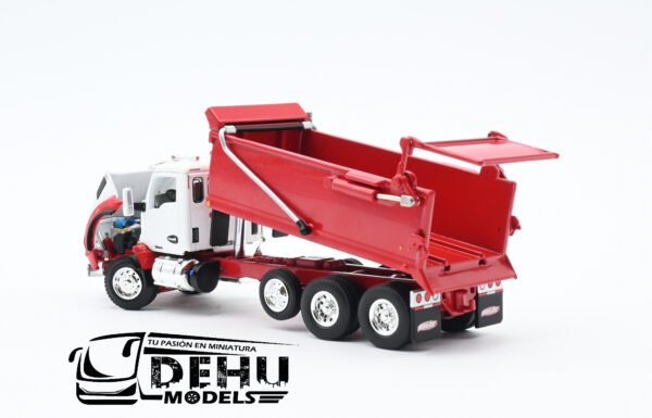 Camión a Escala 1/64 Kenworth T800 Rogue Dump Truck Volteo de 3 Ejes Blanco - Rojo, 60-1415 DCP By First Gear - Imagen 7