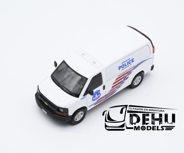 Camioneta a Escala 1/64 Chevrolet Van Express Metropolitan Police Department of the District of Columbia, CBP-041 596 Model - Imagen 9