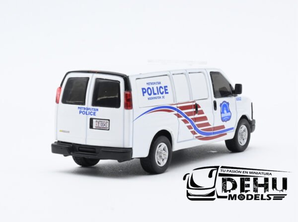 Camioneta a Escala 1/64 Chevrolet Van Express Metropolitan Police Department of the District of Columbia, CBP-041 596 Model - Imagen 5