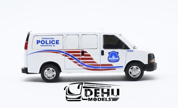 Camioneta a Escala 1/64 Chevrolet Van Express Metropolitan Police Department of the District of Columbia, CBP-041 596 Model - Imagen 4