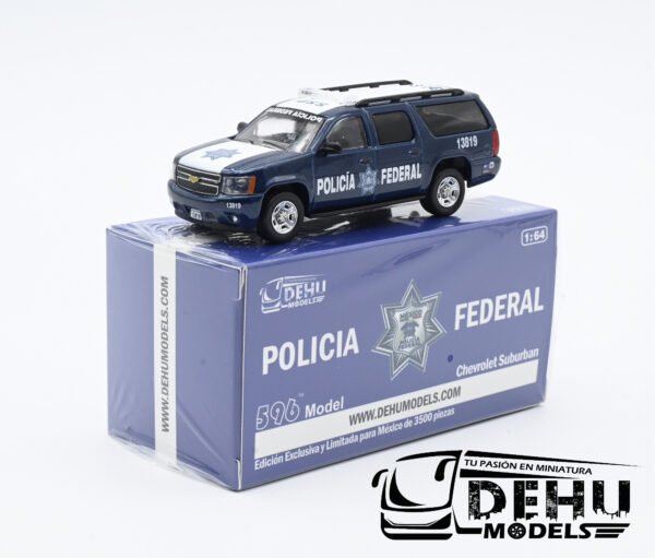 Camioneta a Escala 1/64 Chevrolet Suburban Policía Federal Azul - Blanco, SPFMDH03 596 Model - Imagen 11