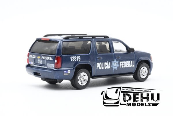 Camioneta a Escala 1/64 Chevrolet Suburban Policía Federal Azul - Blanco, SPFMDH03 596 Model - Imagen 5