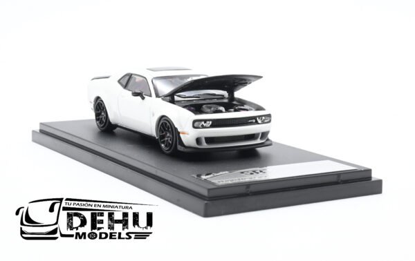 Auto a Escala 1/64 Dodge Challenger SRT Hellcat Blanco - Cofre Negro, STHDCBN Stance Hunters - Imagen 6