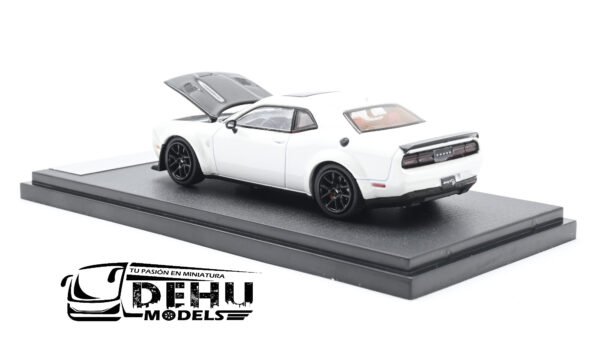 Auto a Escala 1/64 Dodge Challenger SRT Hellcat Blanco - Cofre Negro, STHDCBN Stance Hunters - Imagen 7