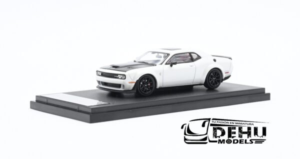 Auto a Escala 1/64 Dodge Challenger SRT Hellcat Blanco - Cofre Negro, STHDCBN Stance Hunters - Imagen 10