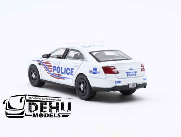 Auto a Escala 1/64 Ford Police Interceptor Sedan Metropolitan Police Department of the District of Columbia Blanco - Rojo - Azul, CBP-039 596 Model - Imagen 6