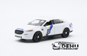 Auto a Escala 1/64 Ford Police Interceptor Sedan Philadelpia Police Department Blanco - Azul - Amarillo, CBP-040 596 Model