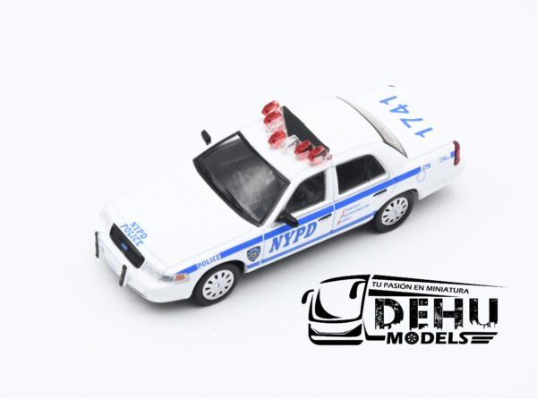 Auto a Escala 1/64 Ford Crown Victoria New York City, New York Police NYPD Blanco - Azul, CBP-046 596 Model - Imagen 9