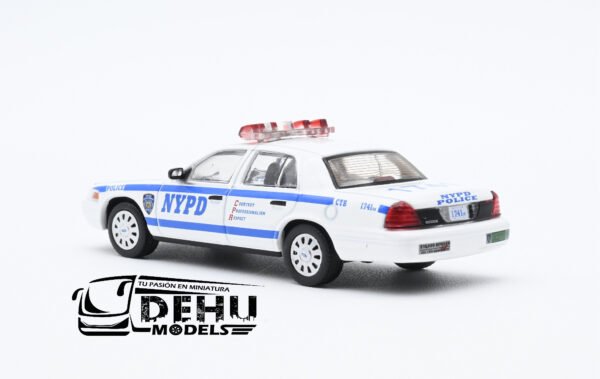 Auto a Escala 1/64 Ford Crown Victoria New York City, New York Police NYPD Blanco - Azul, CBP-046 596 Model - Imagen 6