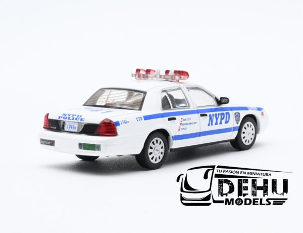 Auto a Escala 1/64 Ford Crown Victoria New York City, New York Police NYPD Blanco - Azul, CBP-046 596 Model - Imagen 5