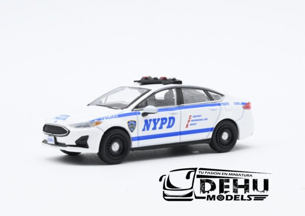 Auto a Escala 1/64 Ford Fusion Responder New York City, New York Police NYPD Blanco - Azul, CBP-050 596 Model