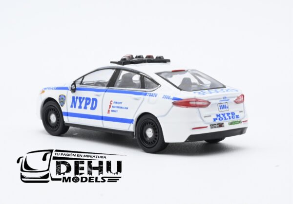 Auto a Escala 1/64 Ford Fusion Responder New York City, New York Police NYPD Blanco - Azul, CBP-050 596 Model - Imagen 6