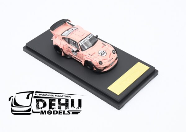 Auto a Escala 1/64 Porsche 993 RWB Rauh-Welt Begriff Aleron Corto Pink Pig Rosa - Rojo, STRPS933ABBP Star Model - Imagen 2