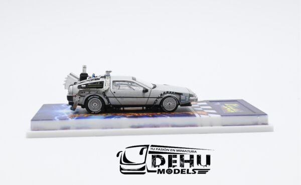 Auto a Escala 1/64 DMC Delorean Motor Company Volver al Futuro ll (Back to the Future ll) Normal Gris, DMCBTTFNllMJ MJ Model - Imagen 4