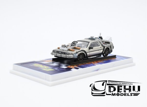 Auto a Escala 1/64 DMC Delorean Motor Company Volver al Futuro lll (Back to the Future lll) Rieles Gris, DMCBTTFRlllMJ MJ Models