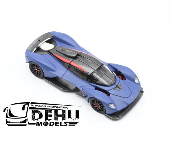 Auto a Escala 1/64 Aston Martin Valkyrie Azul - Negro, PR64-0096 Pop Race - Imagen 2
