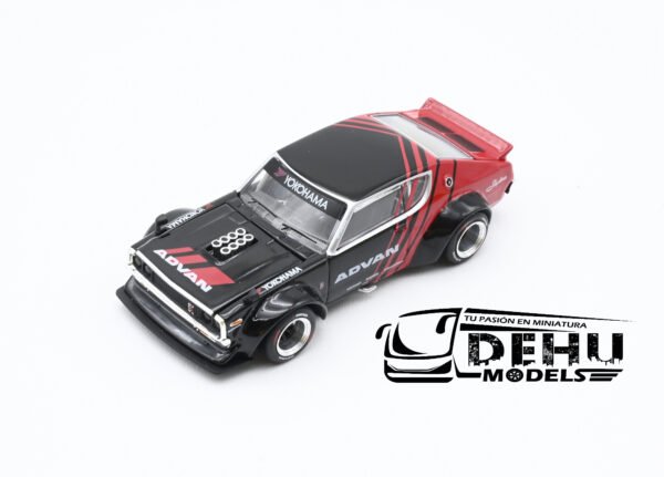 Auto a Escala 1/64 Skyline KPGC110 Kenmeri ADVAN Negro - Rojo, PR64-0199 Pop Race - Imagen 11