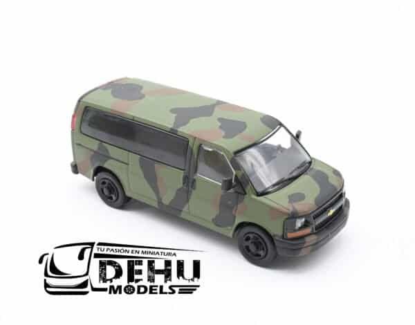 Camioneta a Escala 1/64 Chevrolet Express Militar Camuflaje Militar Verde - Camuflaje, CBP-056 596 Model - Imagen 2