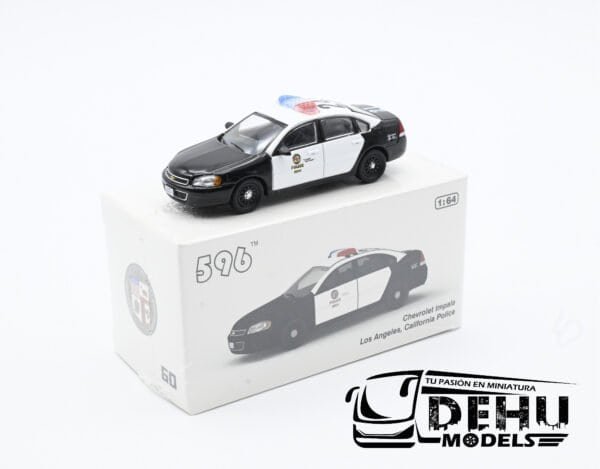 Auto a Escala 1/64 Chevrolet Impala Los Angeles, California Police Negro - Blanco, CBP-060 596 Model - Imagen 10