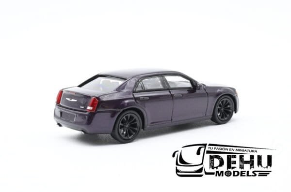 Auto a Escala 1/64 Chrysler 300c Morado Metalico - Negro, CBP-065 596 Model - Imagen 5