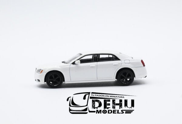 Auto a Escala 1/64 Chrysler 300c Pearlescent White Blanco - Negro, CBP-066 596 Model - Imagen 7