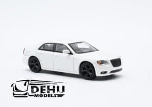 Auto a Escala 1/64 Chrysler 300c Pearlescent White Blanco - Negro, CBP-066 596 Model