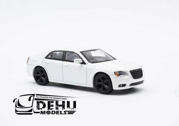 Auto a Escala 1/64 Chrysler 300c Pearlescent White Blanco - Negro, CBP-066 596 Model