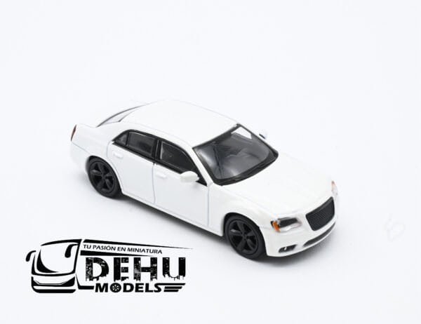 Auto a Escala 1/64 Chrysler 300c Pearlescent White Blanco - Negro, CBP-066 596 Model - Imagen 2