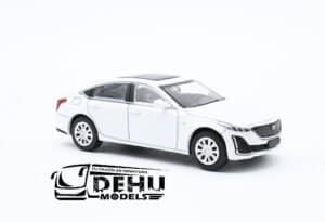 Auto a Escala 1/64 Cadillac CT5 Blanco, CD1101 Massdi