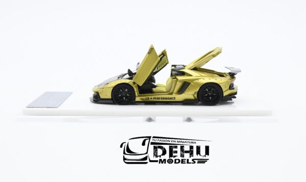 Auto a Escala 1/64 Lamborghini Aventador LP700-4 LBWK Liberty Walk Oro-Negro, LAAVLLBWORNE Rhino Model - Imagen 9